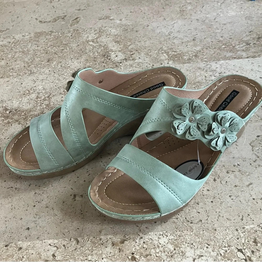 NWOB Good Choice Shoes Rita Mint Floral Faux Leather Wedge Sandals 6.5 - Picture 9 of 10
